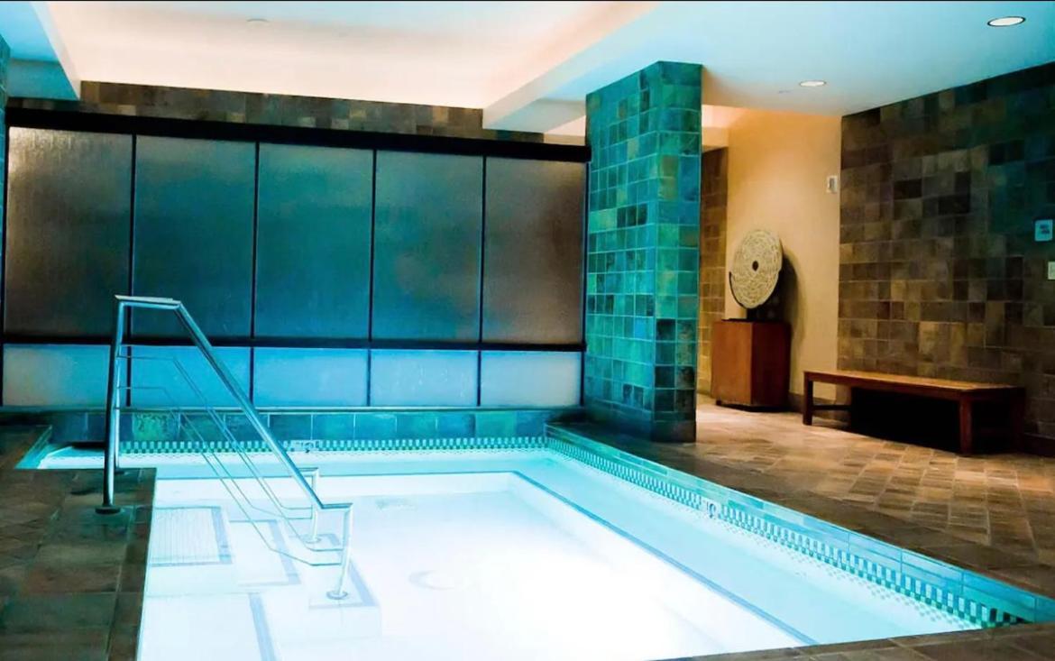 The Fantasy Suite Mgm Signature Pool View Лас-Вегас Экстерьер фото